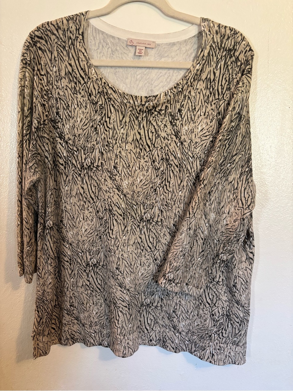 Chaus Black & Cream Long Sleeve Scoop Neck Printed Top